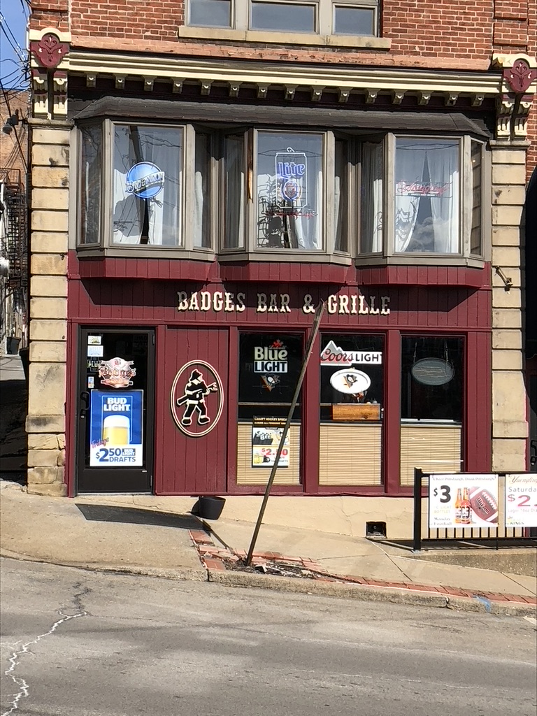 Badges Bar & Grille