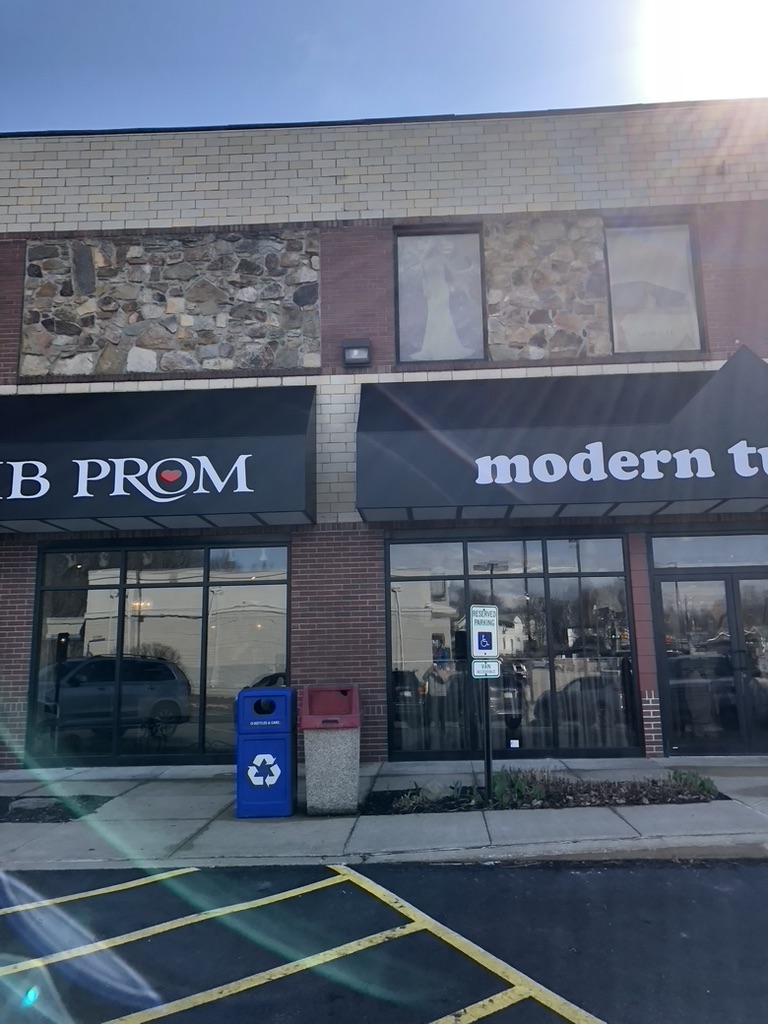 MB Prom & Modern Tux